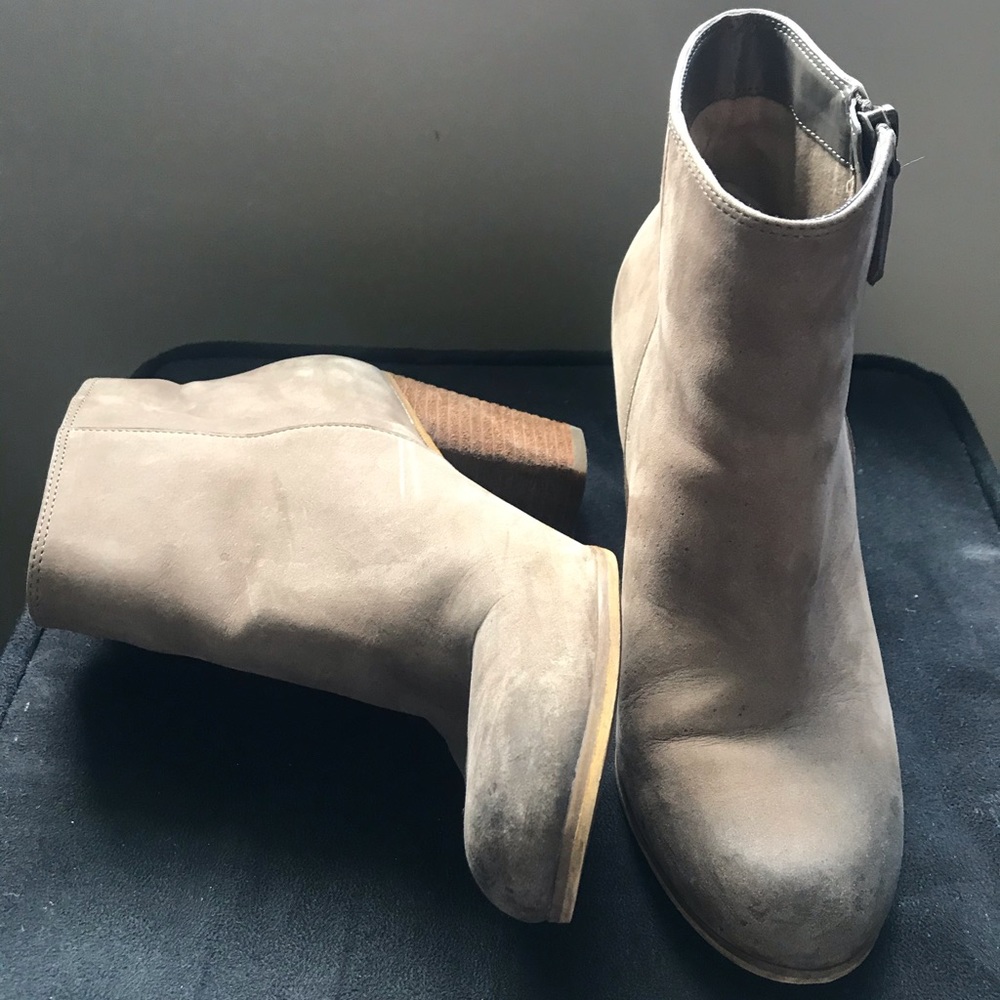 BP Size 8.5... tan suede booties